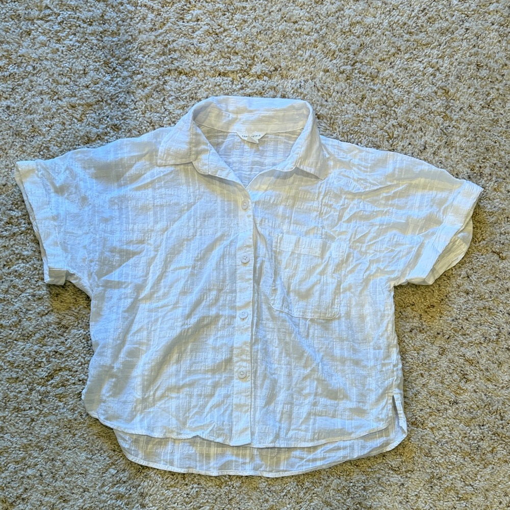 Aeropostale White Button Down Shirt